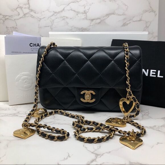 CHANEL Black Lambskin Quilted Heart Charms Rectangular Mini Classic Flap 2022 - Picture 1 of 12